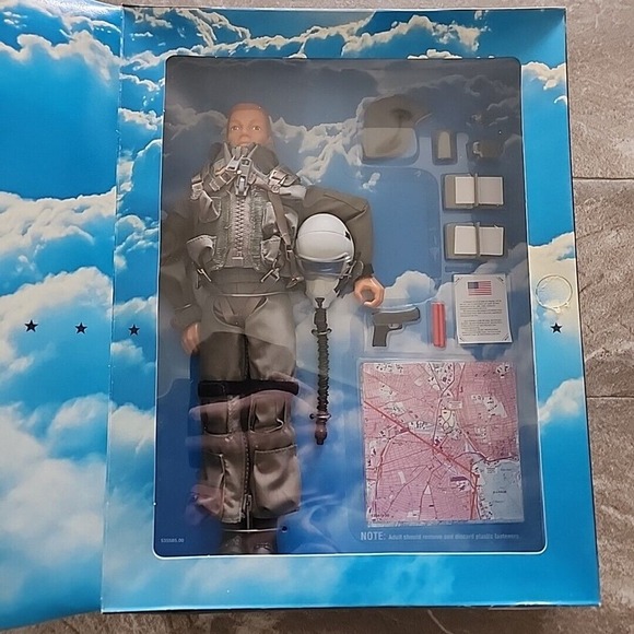 Vintage 1996 Kenner FAO Schwarz: GI Joe US Air Force F-15E Pilot New - Picture 3 of 4